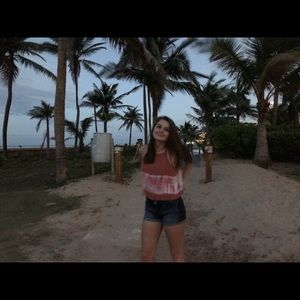 Meet your Posher, Hannah